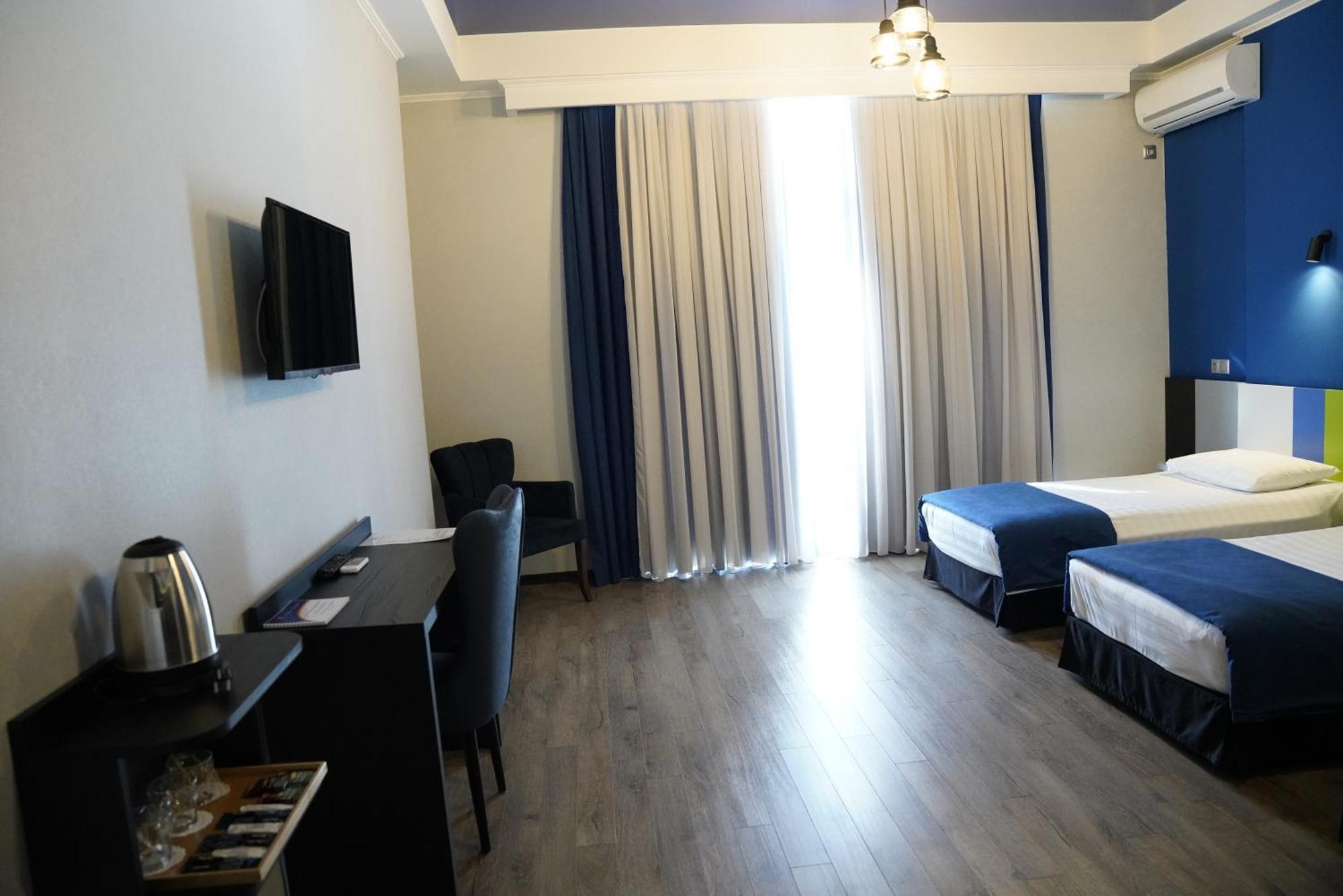 Hotel Panoramic Kutaisi Ngoại thất bức ảnh