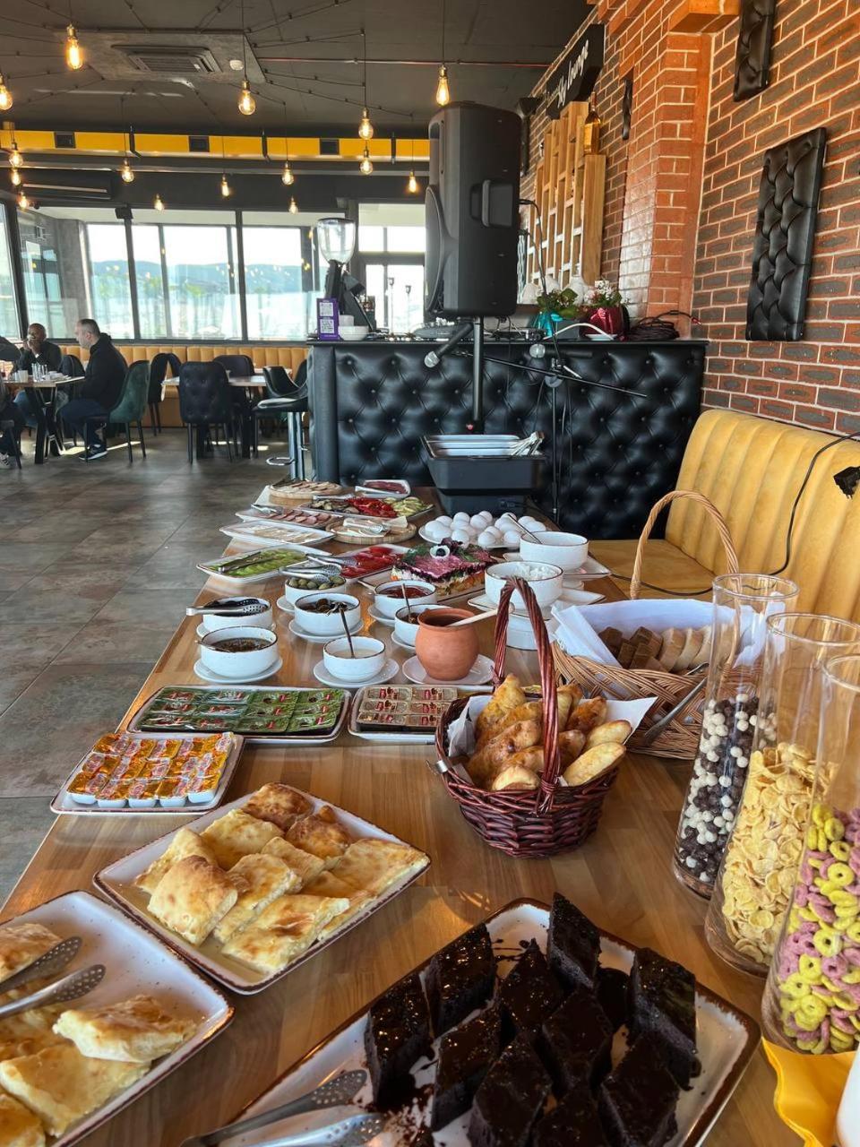 Hotel Panoramic Kutaisi Ngoại thất bức ảnh