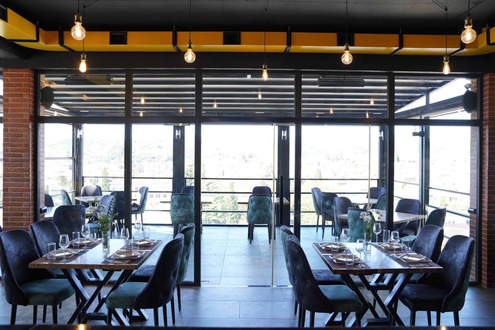Hotel Panoramic Kutaisi Ngoại thất bức ảnh
