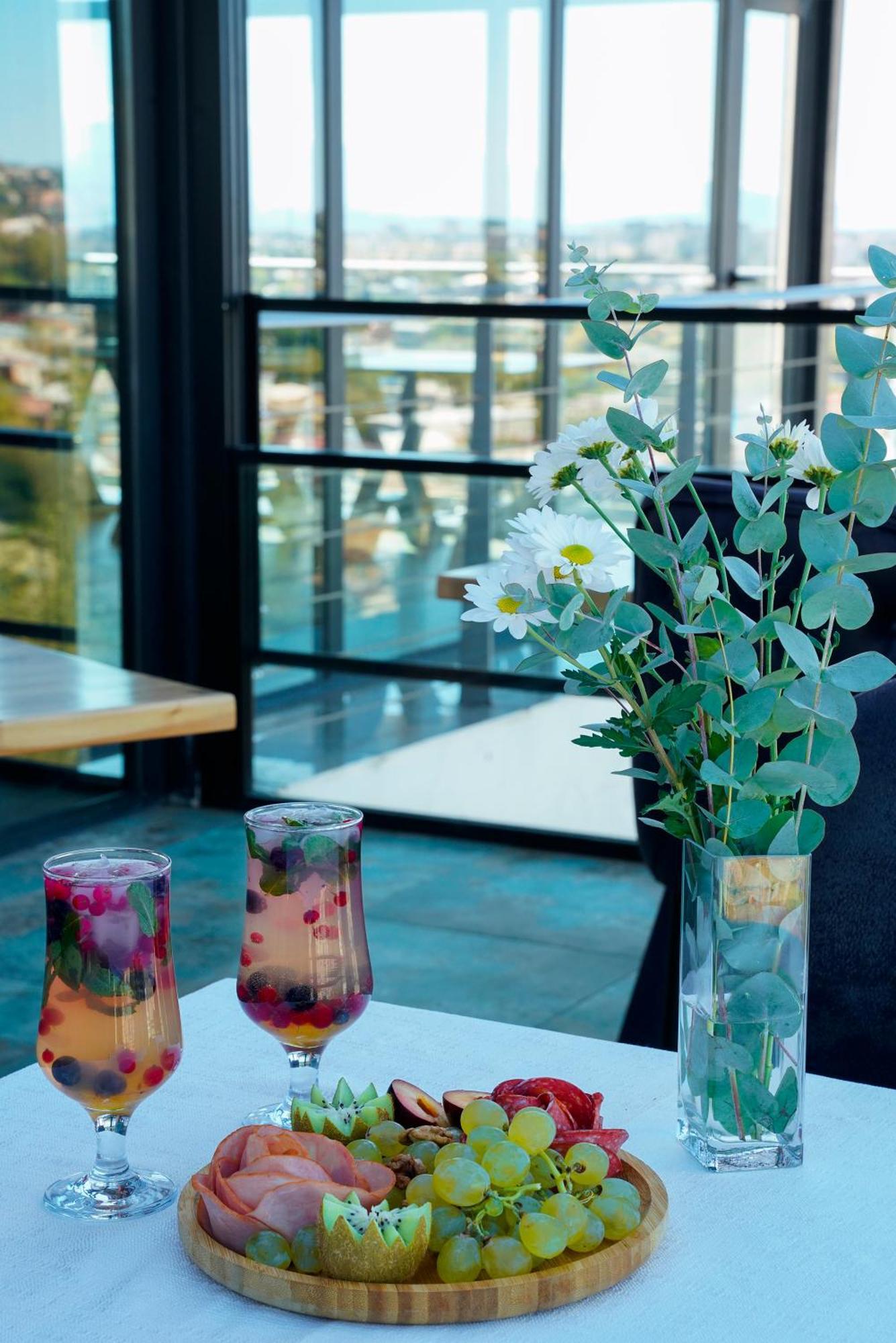 Hotel Panoramic Kutaisi Ngoại thất bức ảnh